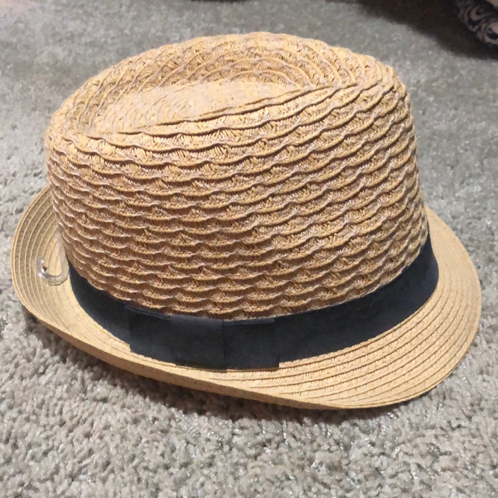 Straw hat. NWT.